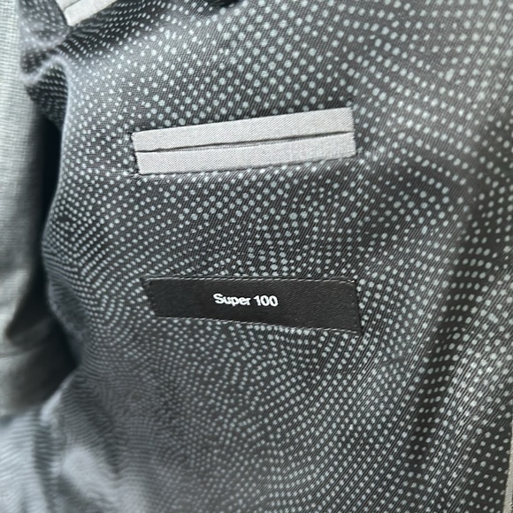 Hugo Boss grey suit - Picture 3 of 4